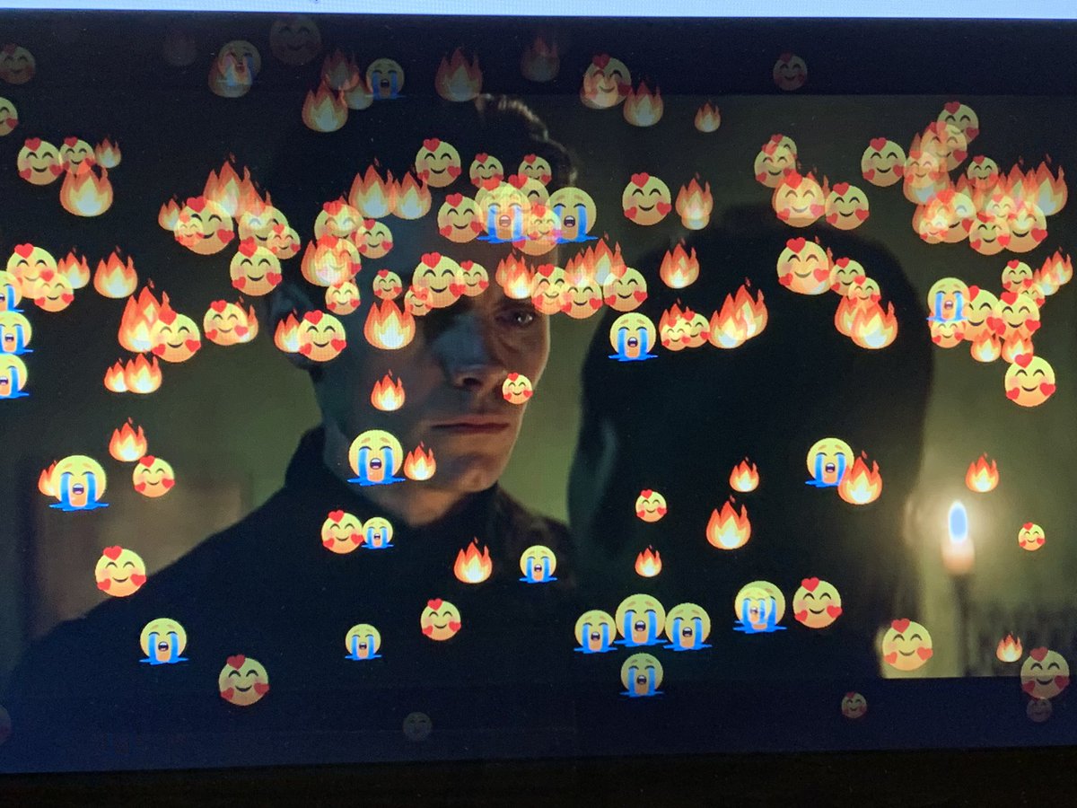 ScamanderDa's tweet photo. y’all are blocking the screen i can’t see anything 😭

#SOCspinoff #SixofCrowsSpinoff #ShadowAndBone https://t.co/zCiXssKRQy