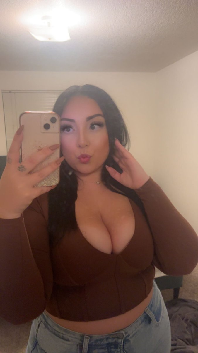 selenathepeach's tweet photo. genie inna bottle https://t.co/CMmTf4sNrE