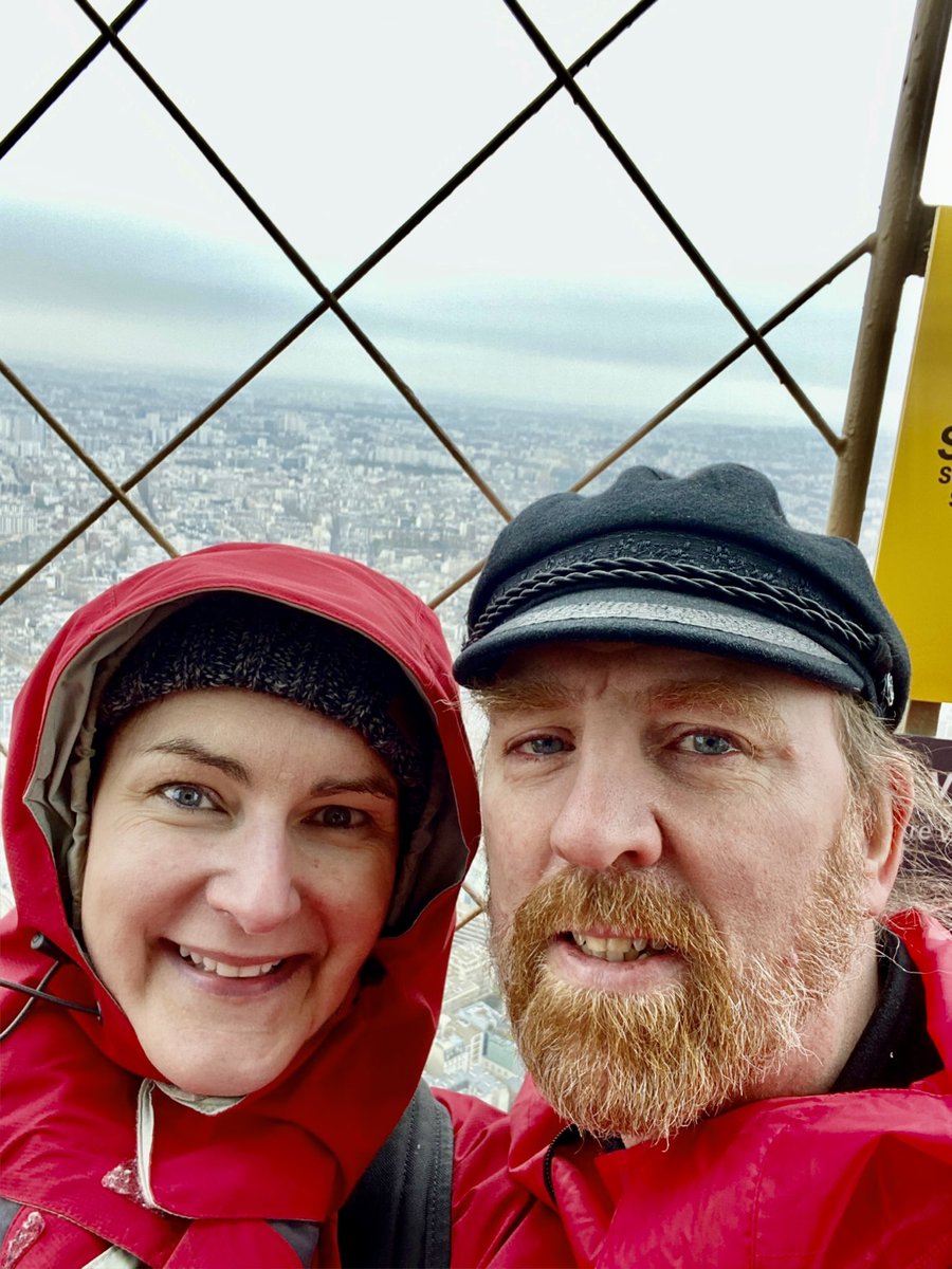 keenondrama's tweet photo. A warm hello from the Eiffel Tower on a chilly day in Paris. Baltic but worth it 🎉Here for a few days - hope you’re doing something nice for Easter. #paris #eiffeltower #easter #easterholidays #citybreak #parisinthespring @LaTourEiffel @Paris https://t.co/7e9wauDzZ8
