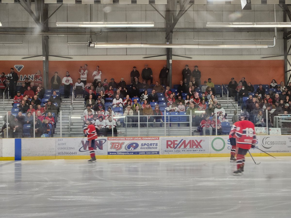 TheTrainerEtc's tweet image. And here we goooooooo!!!!
@cac_hockey 
@U18AACAC_BP 
#haprovincials 
#Wecomingforit
#teamfirstteamlast