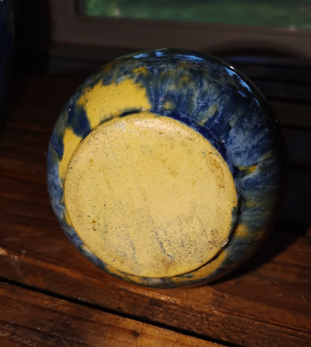 xplorer_59's tweet photo. #t4us #eastergift #mothersdaygift #collectible 
Check out #Vintage #Yellowware Art #Pottery Bud Vase, Gorgeous Drip Glaze, EXC https://t.co/ZON8umL1lO #eBay via @eBay https://t.co/IS4h6NA9C9