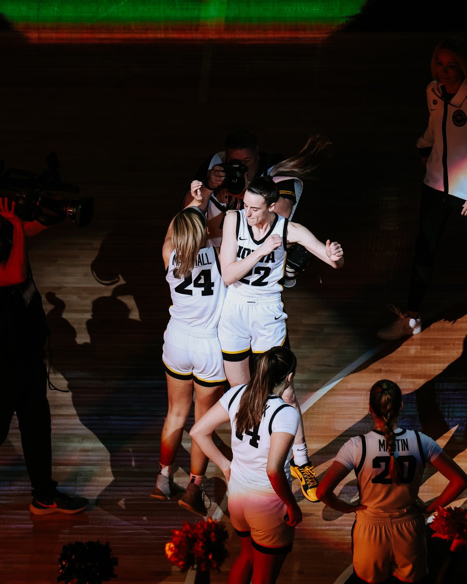 Go Time.

#Hawkeyes x #WFinalFour
