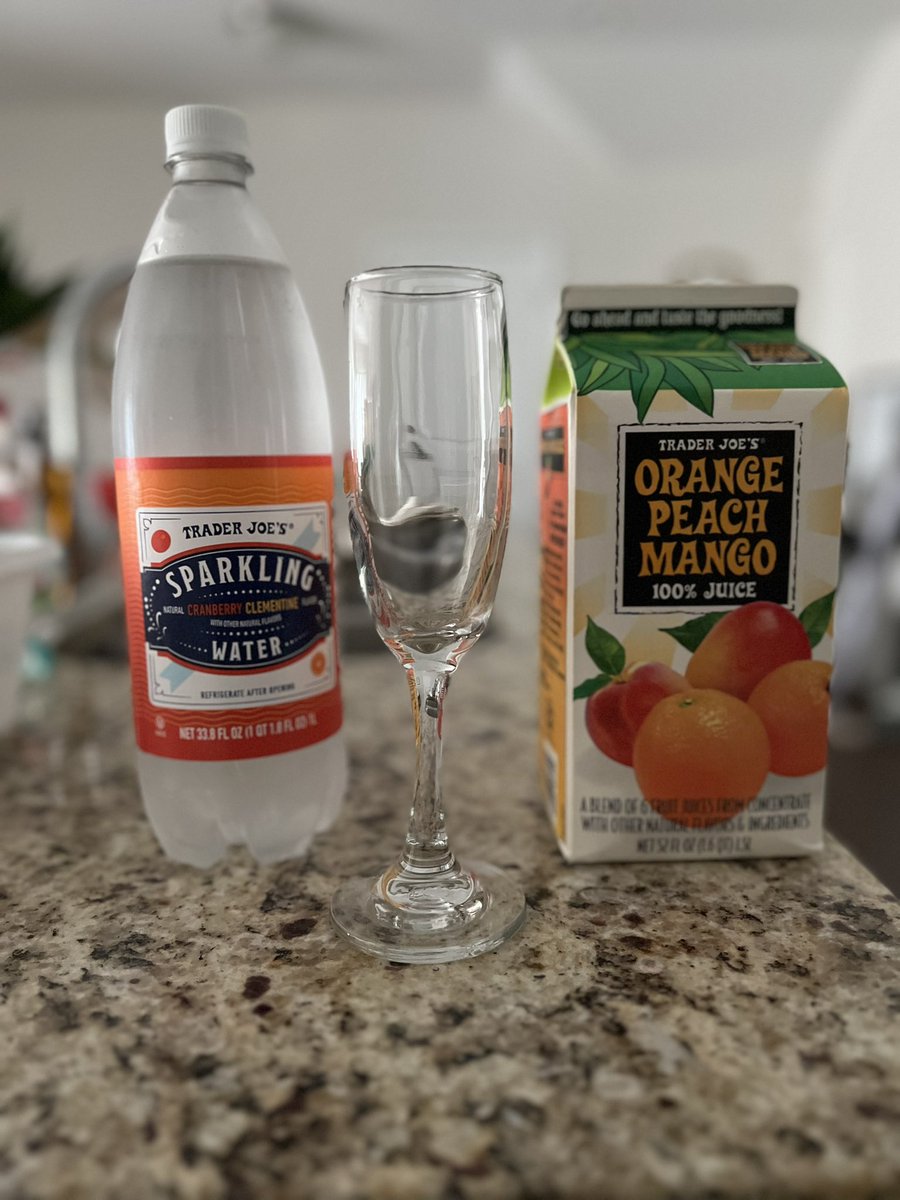 DjWalt_'s tweet photo. Accidentally stumbled on a virgin mimosa. And I like it. 🥂 https://t.co/FTKRP6oj4F