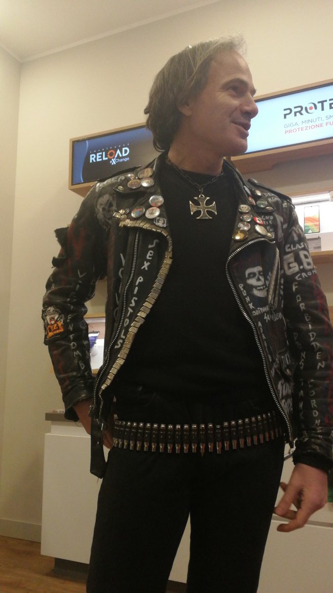 ViolaFabio2's tweet image. Vinyl hunter  maniac