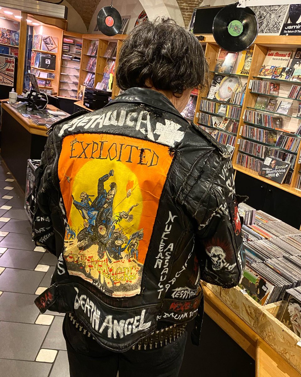 ViolaFabio2's tweet image. Vinyl hunter  maniac