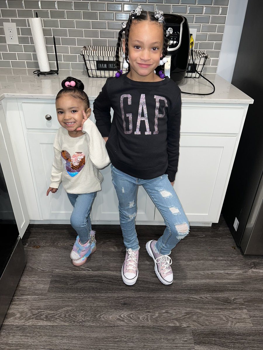 JallaGroves's tweet photo. My Two 🤞🏽💕💕💕 https://t.co/k3hD0aBB2v