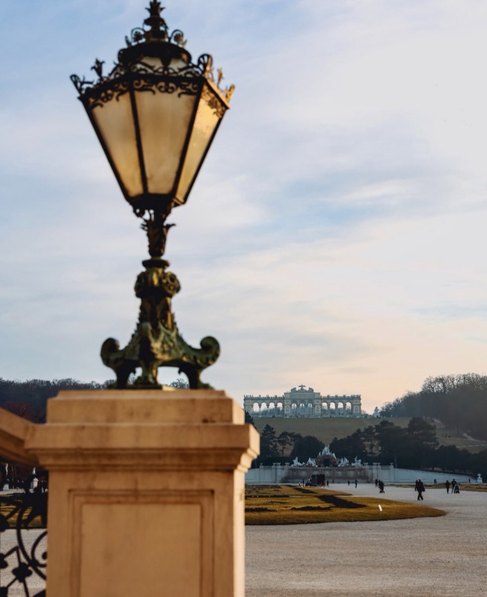 Schönbrunn Palace tweet media