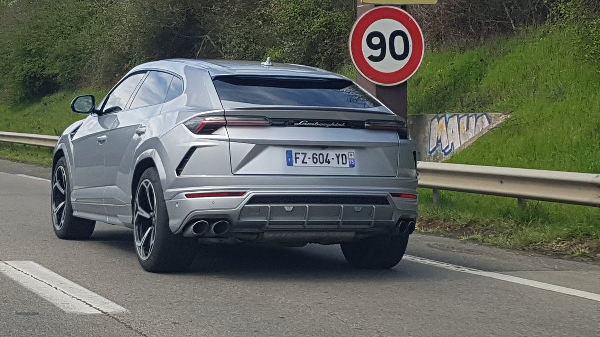 OlivierGilo's tweet photo. Absence totale de goût. 🤢
#cestgris #cestunSUV #SUVgris #worstspec https://t.co/O7thK0svmz