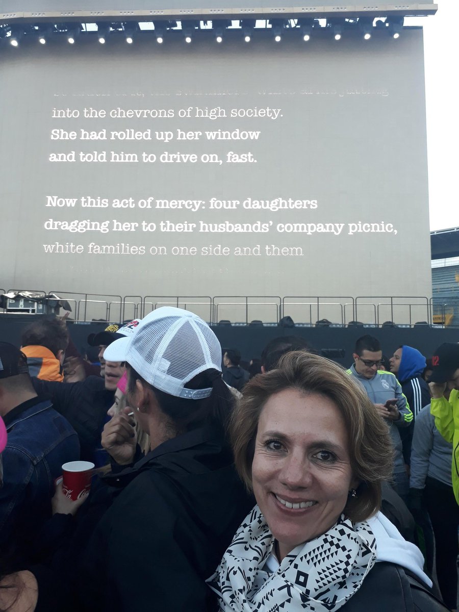 mariame28759762's tweet image. Dos en mi mundo de conciertos. #U2thejoshuatree2017 y #coldplaybogota2022