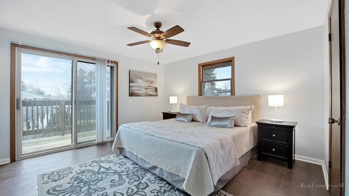 jonjfarb's tweet photo. My team found a 4-bed house listed at $299,900

- Projected Monthly Airbnb Revenue: $9,329
- Monthly Expenses: $5,189
- Monthly Cash Flow: $3,861

Here's The Breakdown: https://t.co/mcsUUkqhp2
