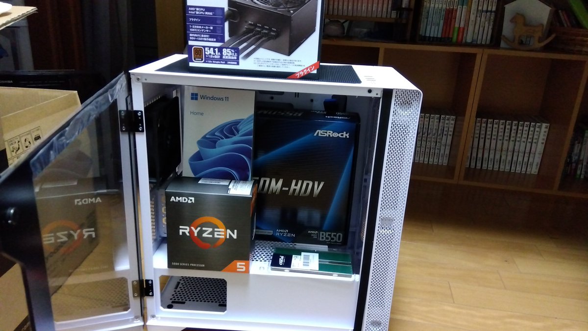 RambleSheep_h2's tweet photo. パソコン組みました。
Ryzen5 5500
置いてないけどグラボがRTX3050
メインメモリ16GB。
控えめに言って最高 https://t.co/TLdvTkGYvu