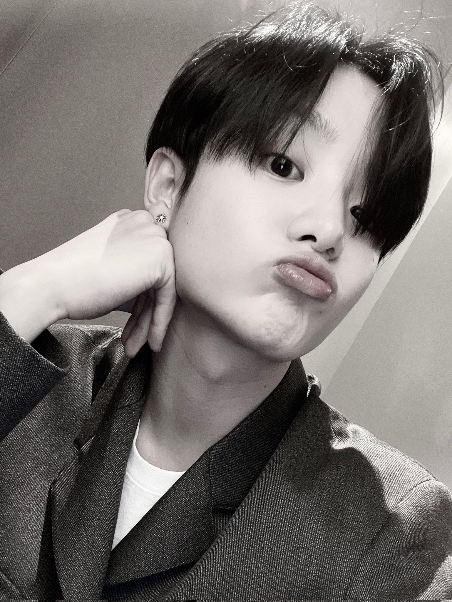 FsuBE1LaMA0pBEI?format=jpg&name=large