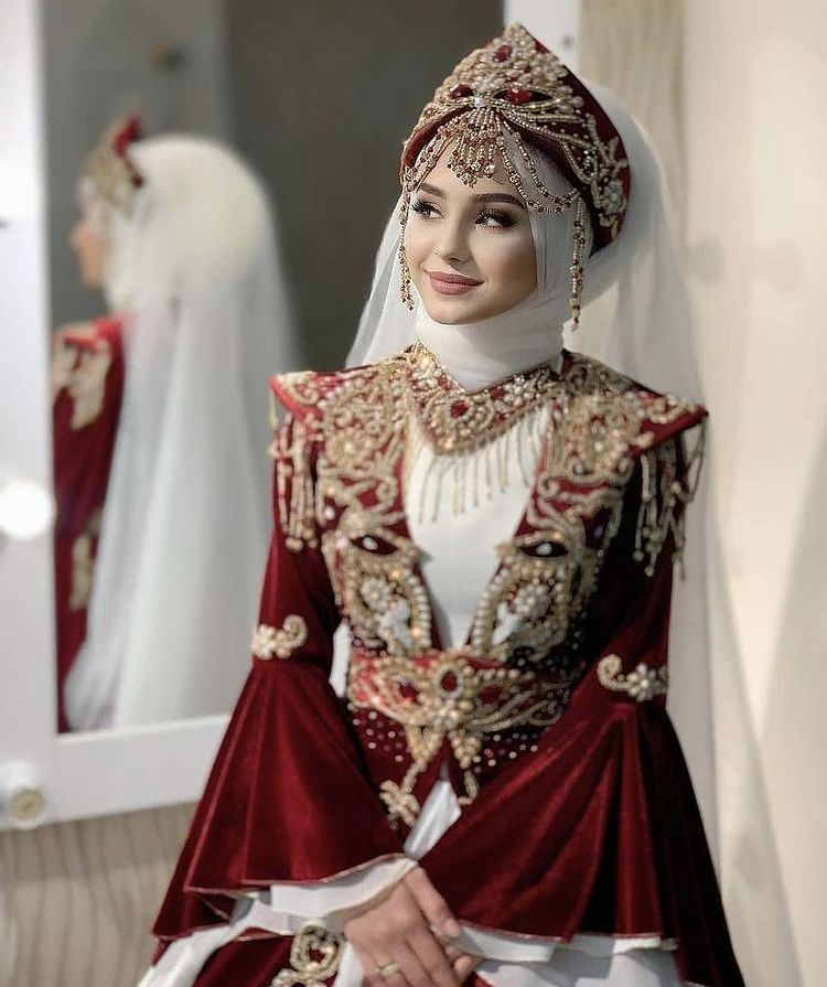 Stunning Arabic Bridals Dresses designs 2023  fashionsbloggers.com/bridal-dresses…