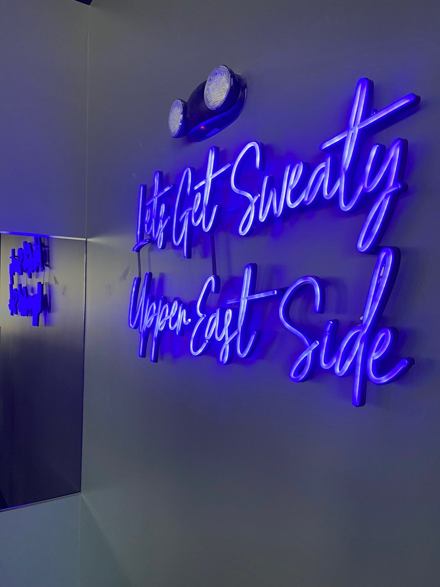 Judith4AU's tweet image. First timer @Sweat440 Miami and I’ll definitely be back again for this workout. Loved it!💙🤍🩵 #NeverLate (@ Sweat440 in Coral Gables, FL) swarmapp.com/c/4gcBSBTKe2L