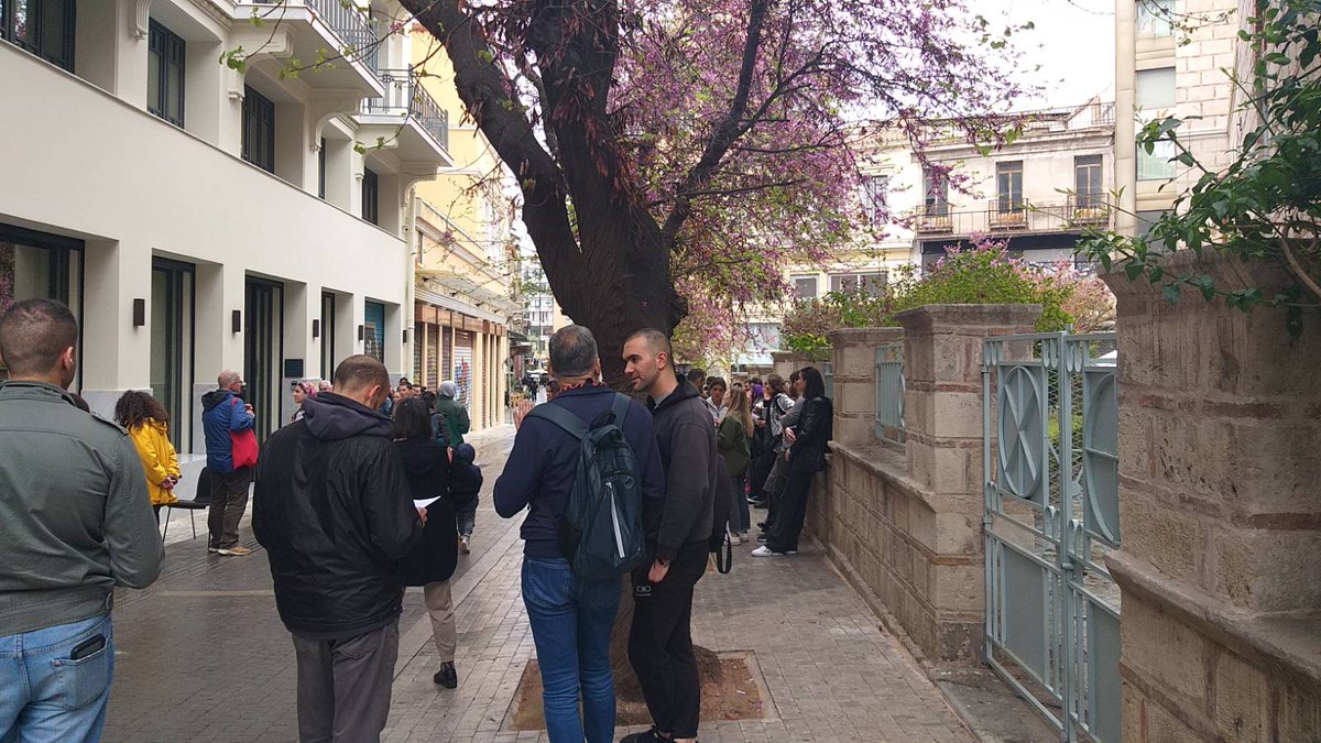 LofosStrefi's tweet photo. Openhouseathens με τα γραφεία της ProdeaInvestments ανοιχτά στο κοινό, που αντί για αρχιτεκτονική, μάθαινε για την καλή μας εταιρία.
Είπαμε να ενημερώσουμε και μεις το κοινό για το ποιόν της και να ευχηθούμε μακροημέρευση (not).
https://t.co/7eHoEH05gV
#antireport https://t.co/3W1mT78Mwe