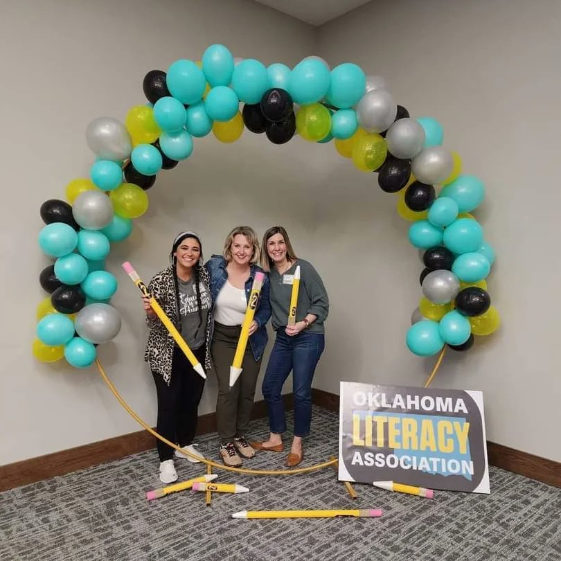 SWOSU_DOE's tweet image. SWOSU educators attended the Oklahoma Literacy Association conference in Edmond, OK on Saturday. We heard from authors Alton Carter and Carol Jago as well as attended excellent breakout sessions to improve literacy in our classrooms! 💙🐾❤️📚