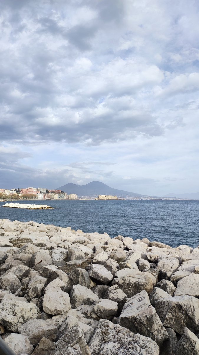 valiusrm's tweet photo. #semprebello #vesuvio https://t.co/tjVtunc6u2