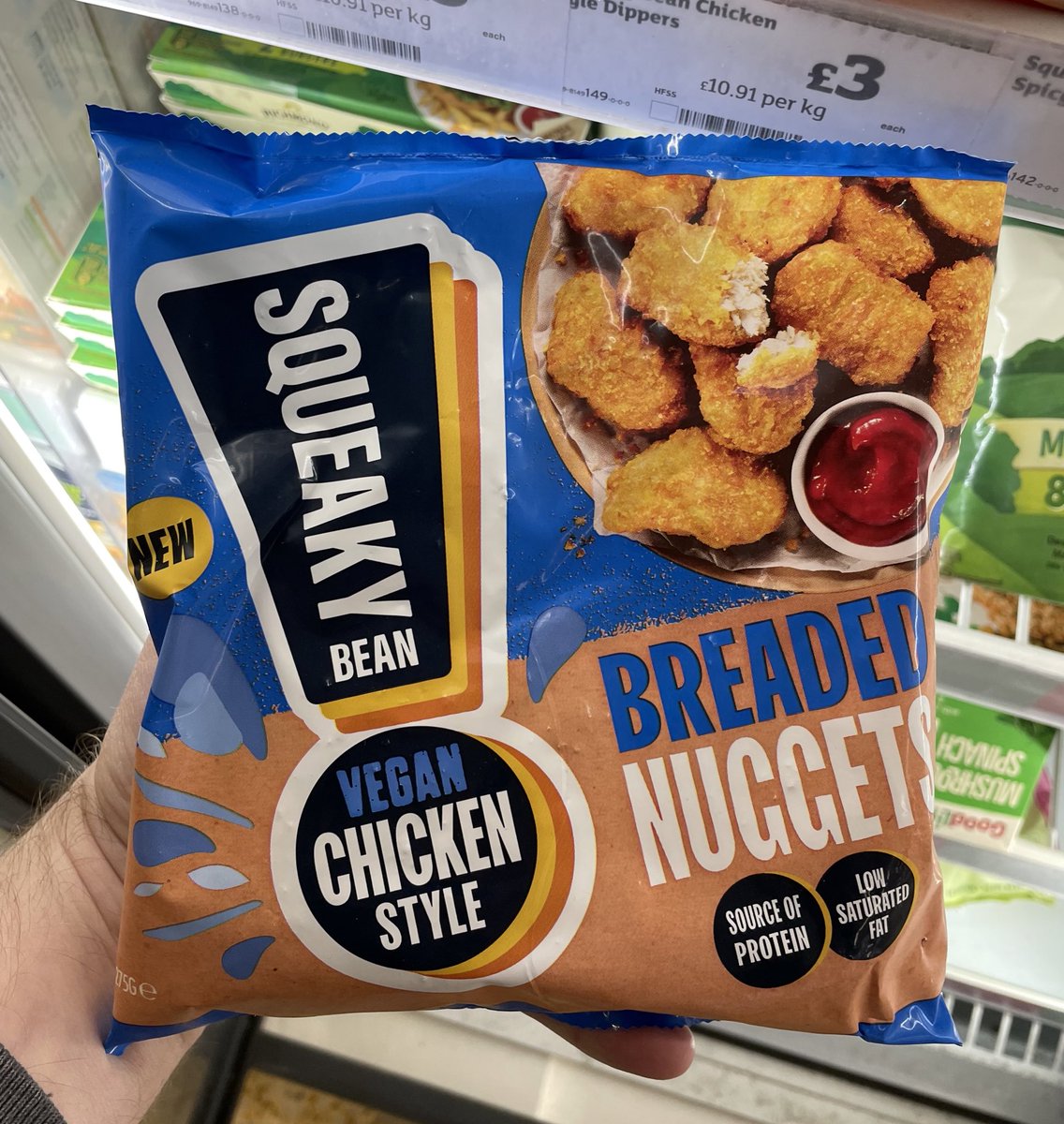 All_Things_New_'s tweet photo. Squeaky Bean Nuggets and Dippers! 👀 At Sainsbury’s @squeakybeanveg #squeakybean #nuggets #dippers #vegan #meatfree #wellthisisnew https://t.co/Hlyl3ZOHCq