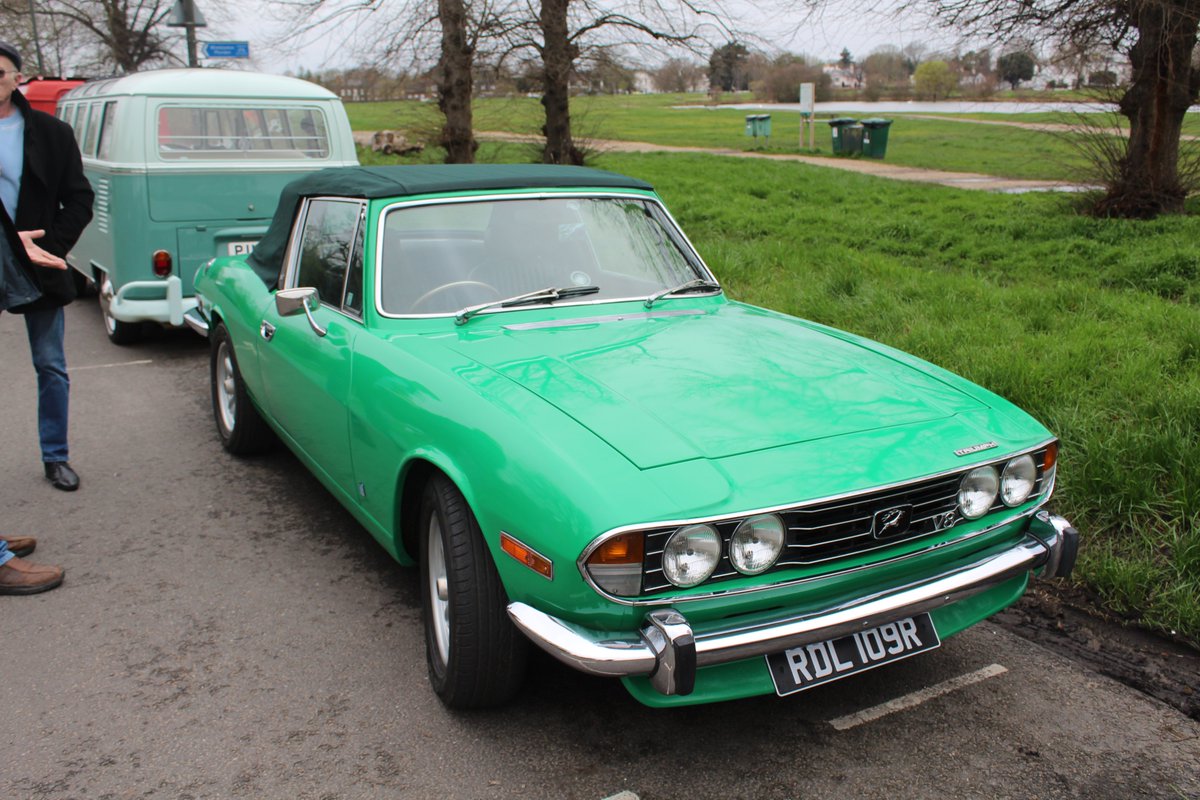 OctaneJames's tweet photo. Here are some Triumphs from this morning's #southsidehustle  Was great to see another 2000, a Mk2 man o/d with cool Nardi steering wheel. #southsidehustle #Wimbledoncommon #wackyracerscoffeeclub #londonclassics #classiccars #theyremeanttobedriven https://t.co/VTVUjI6G7e