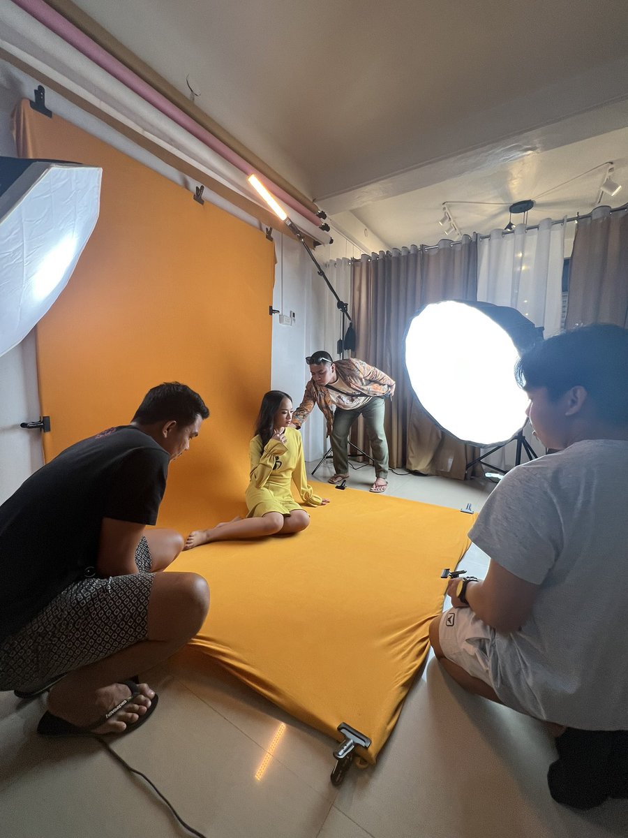 mesooYanmarl's tweet photo. Welcoming the month of April with these pasabog! Ugh! — Daming pagod for today, pero sobrang worth it.🥹 Labyuuuu @theejdia 🥰💝 #PreDebutShoot #DreamDiaryStudio #JCPhotographyStudio #MakeUpbyAxel https://t.co/fECB6E20fS