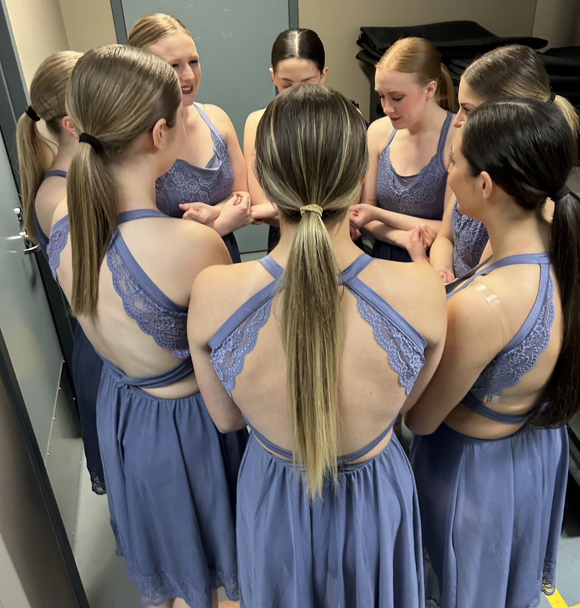 RDPRodeoTeam's tweet photo. And weโre off to a Great Startโฆ As expected, they performed beautifully - they competed hard - they were amazing โญ๏ธ๐๐
More pics to comeโฆ ๐ธ
#myrdp #rdpdance #rdproyals #danceteam #weveonlyjustbegun #highgold #standingovation https://t.co/DsDxGdzR2U