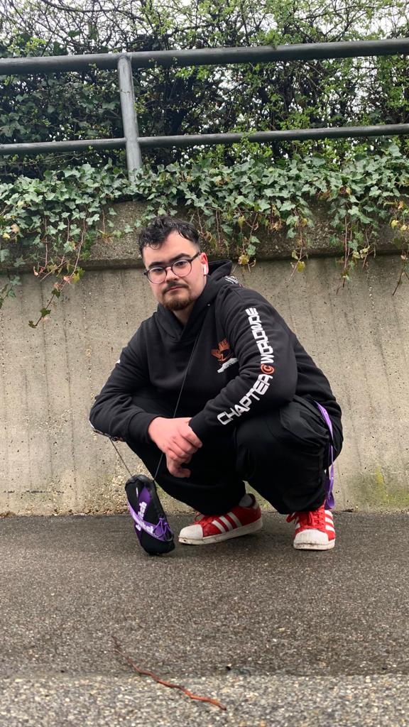 TouretteLP's tweet photo. Ich war heute morgen 5 km spazieren und drei mal habe ich ein wenig gejoggt! Bewegung klappt immer besser! 
Mein #mindset hat sich in den letzten Jahren so sehr geändert! Trotzdem liegt noch viel Arbeit vor mir!
NEW CHAPTER, wies geschrieben steht!

#tourette #newchapter #newlife https://t.co/4Adcmhl92v