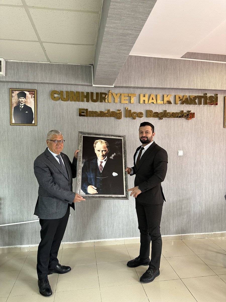 acaradnan06's tweet photo. Bugün Elmadağ İlçe Başkanlığımızı ziyaret ettik. Elmadağ İlçe Başkanımız Ali Osman Toprak’a ve yönetimine misafirperverliklerinden dolayı teşekkür ederim.

Ziyaretimizde bana eşlik eden Ankara Büyükşehir Belediyesi Meclis Üyemiz Hüseyin Çakmak’a, Gölbaşı Belediyesi Meclis Üyemiz Sinan Acar’a, Gölbaşı İlçe Yöneticimiz Bülent Aksakal’a, önceki dönem Gölbaşı Gençlik Kolları Başkanımız Tayfur Aksakal’a ve önceki dönem Gölbaşı Gençlik Kolları Yöneticimiz Berkay Aksakal’a teşekkür ederim.