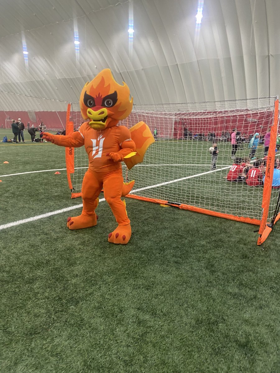 ForgeFCHamilton's tweet image. Thank you to @MHYSC for having us at the Indoor Season finals today! 

Lots of future talent out there ⭐️

#ForgeFC | #CanPL