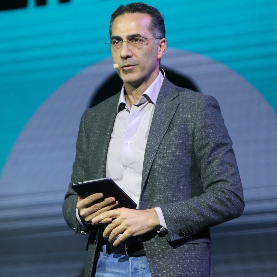 ArmenOrujyan's tweet image. In order to integrate #humanbiology with advanced technology, we must consider what #technology demands of us while still operating under the premise of free will. #humansandtech #technology #biotechnology is the goal.