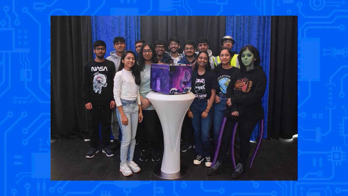 LangleyGS_Tech's tweet image. Year 12’s first time at @studentrobotics ended in a solid 16th place. Go team LGS!