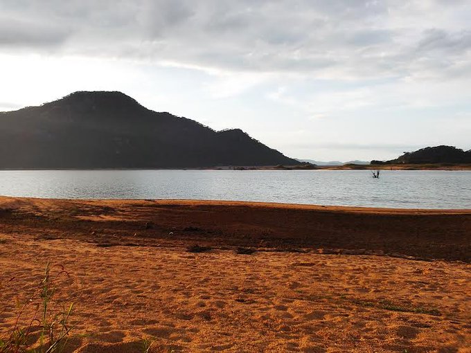 umzamocapital's tweet photo. Osborne Dam on the Odzi river in Mutare, Zimbabwe
📷@kpczim
#VisitMutare #VisitZimbabwe #TravelZimbabwe #TouriZim #VisitManicaland #EasternHighlands #Manicaland #Zimbabwe
🟠For more info on Zimbabwe's top tourist attractions visit https://t.co/L3BzA650Eo https://t.co/vl3s5sYSBB