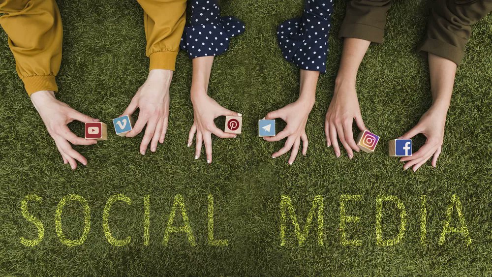 dassujitmed's tweet photo. https://t.co/YWbjltJQQx 
Building a Strong Social Media Strategy: How to Define Your Brand Voice and Connect with Your Audience.
#digitalmarketingagency #digitalmarketingagencynearme #SEO #SEOforwebsite  #SEOin2023 #DigiSparkz https://t.co/uRgogVfylg