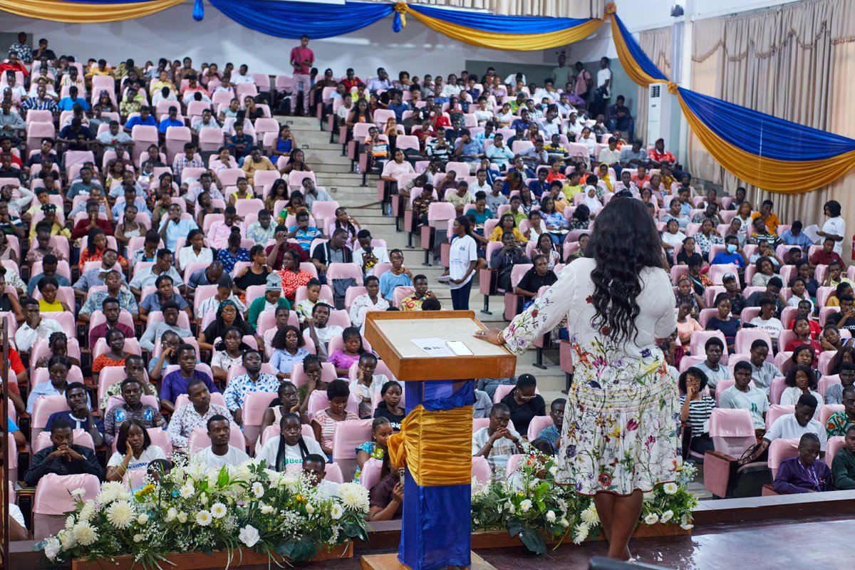 Bmtayui's tweet photo. I addressed the University of Ghana students at the financial and entrepreneurship summit. https://t.co/dO0izCz2yk