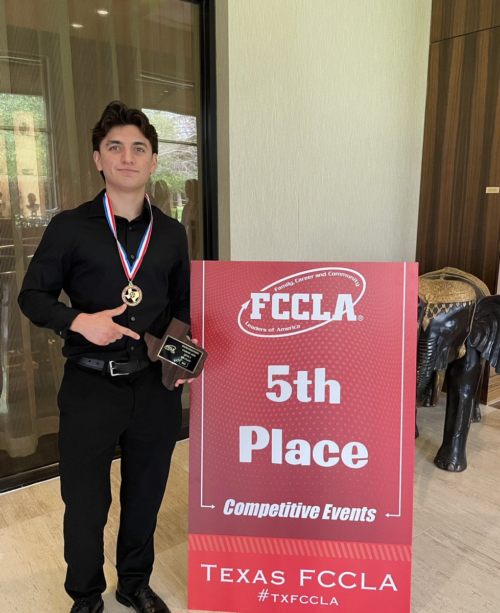 GISD_Culinary's tweet photo. Congratulations to these outstanding East View Culinary students who placed at the FCCLA State Competition!! 

5th place  Culinary Arts- Ethan Espericueta 

3rd place Mystery Basket- Ella Pung 

4th place Mystery- Ainsley Simmang @TexasFCCLA https://t.co/w8PauChzkl