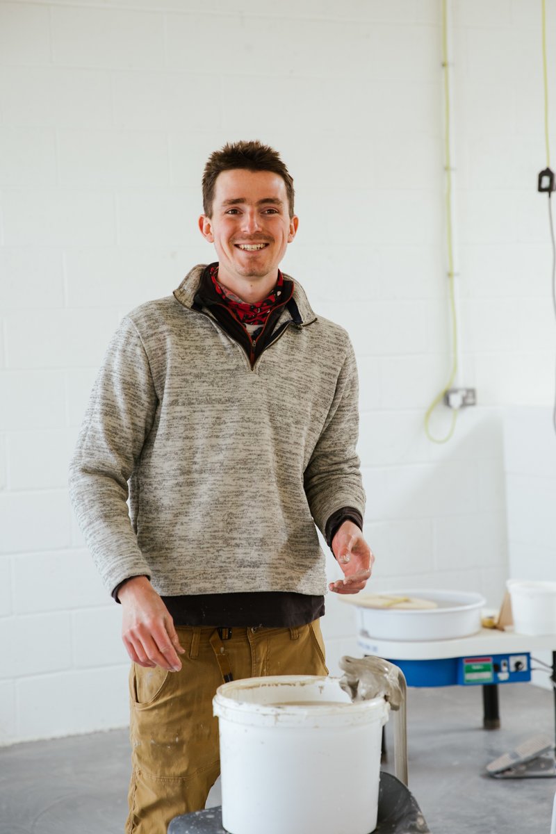 sunken_studio's tweet image. Spend your working day stuck to a screen? Do something creative with your free time! “There’s such a feeling of contentment from throwing clay on the wheel and building a mug exactly to your liking, then glazing it in your favourite colours” (Jillian, member) #ceramicsclass #pots