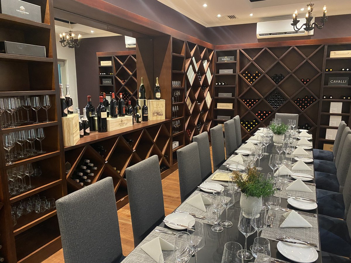 danlikeswine's tweet photo. And that’s a wrap of #epicwineroute for 2023. The wine room at #TheLordCharles, punchdowns at @leRicheWines with @ChristoleRiche, and a very special afternoon with Zimbabwean Maarten van Beuningen and his #Miravel wines. Perfect end to a wonderful wander through the Winelands. https://t.co/9Cc9T8aHqh