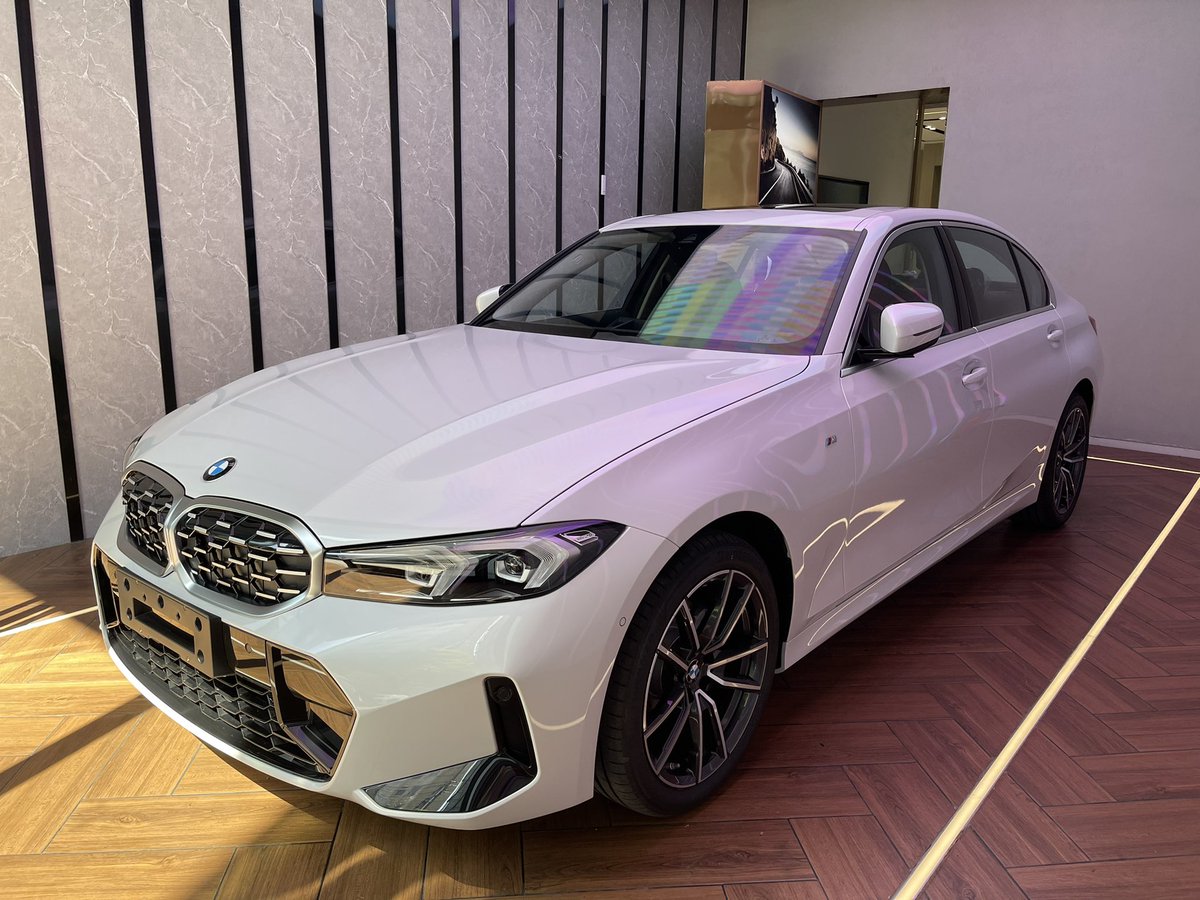 今日提车，心情好。
点赞评论随机抽取原味丝袜一条。#红杏妻 #女S #红杏 #绿帽 #绿夫奴 #绿帽王八  #女S男M