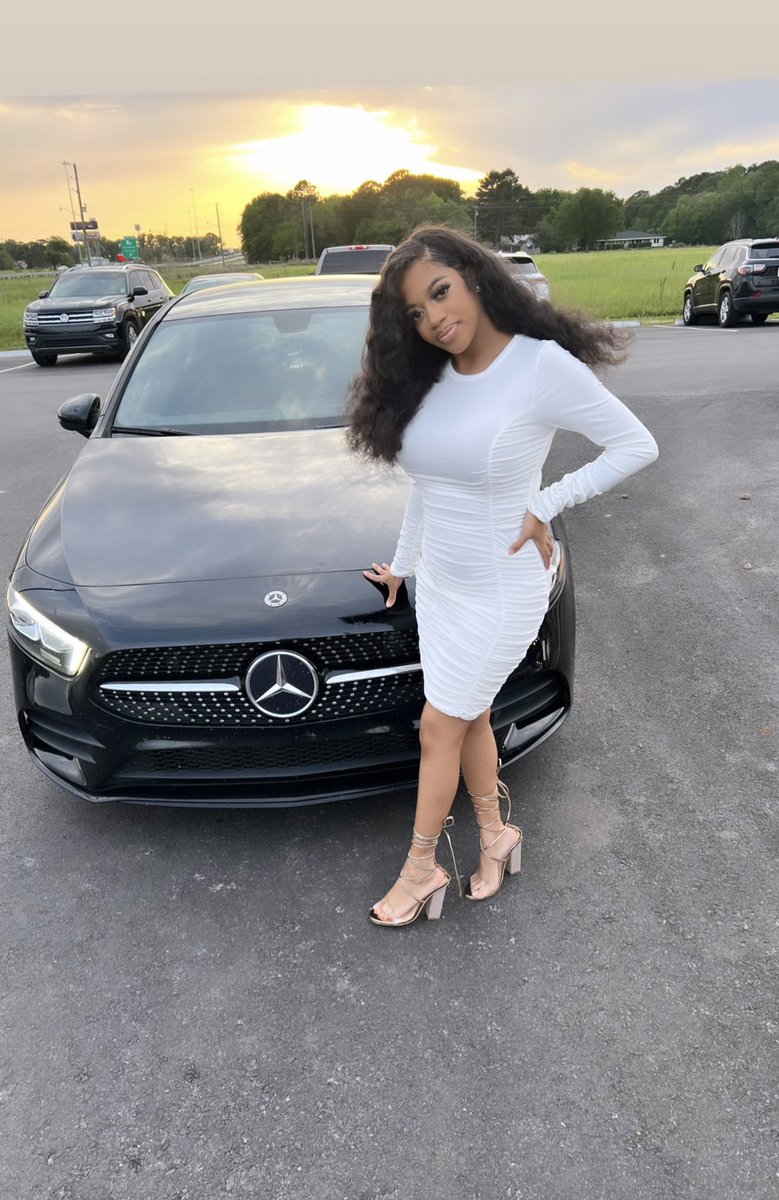 _kaayscott's tweet photo. MRS.AUSTIN LOADING 💍❤️ https://t.co/JZpQBjrq8V