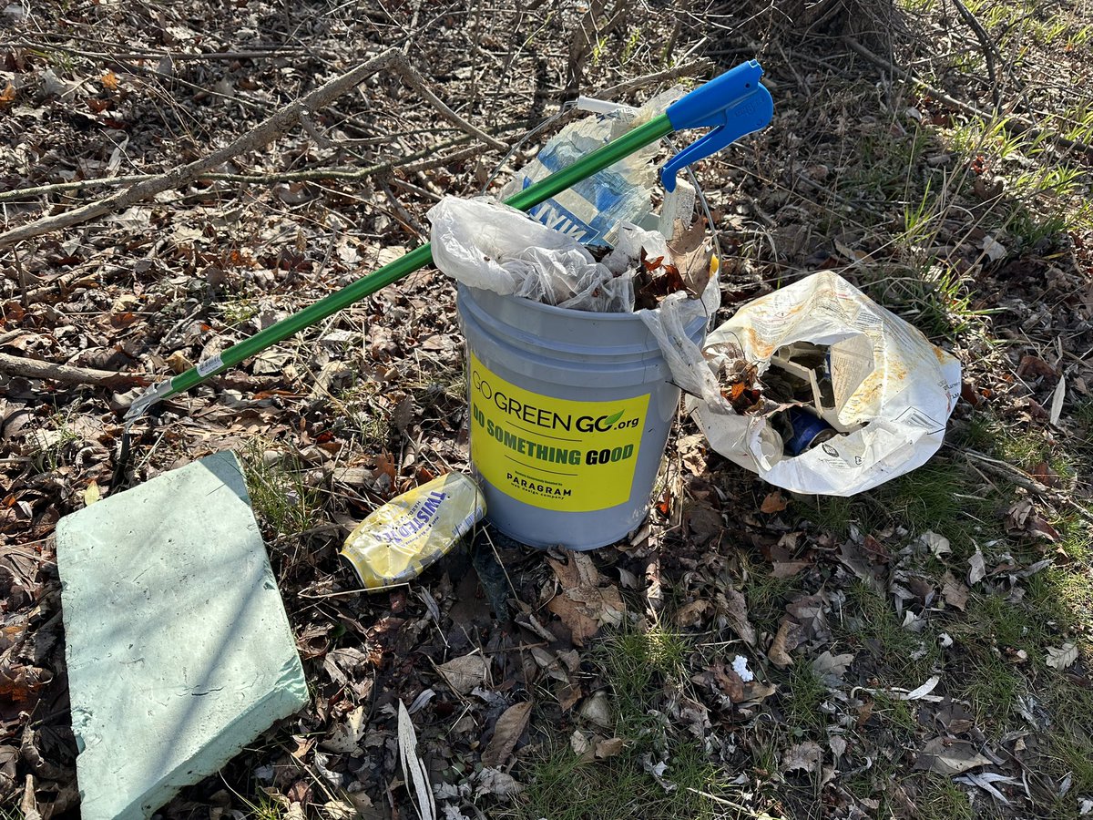 GoGreenGo_Org's tweet photo. Took advantage of the great weather with @renewablehudson for a 30 minute plog followed by a muddy run. #plog #plogger #plasticpollution #litterpicking #ohio https://t.co/7HuWcfS0z1