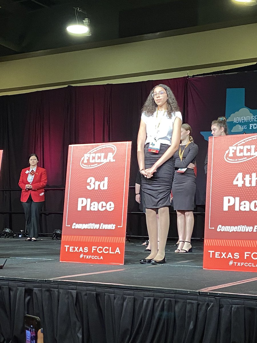 MsPustejovsky's tweet photo. HMS FCCLA REPRESENTED! All teams placed and 2 are qualifiers for the National competition in Colorado. You are looking at some of the best of the best in Texas. So incredibly proud of our kids. 🧡 https://t.co/IMlVmksVxC