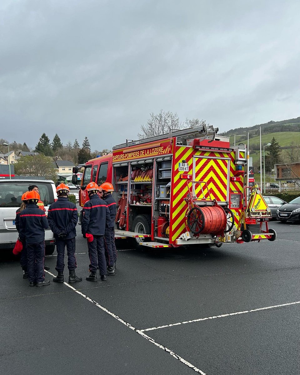 📆 Samedi 01 Avril 📆

Apres la théorie sur le rôle et fonction d’un équipier Incendie, révision et différents ateliers avec les recrues 2023 des Sapeurs Pompiers De Marvejols. 

<a href="/sdislozere/">SDIS48</a> <a href="/MarvejolsSapeur/">Sapeurs-Pompiers de Marvejols</a> <a href="/PompiersFR/">Pompiers de France</a> <a href="/alsacoc/">ULRICH Eric</a>