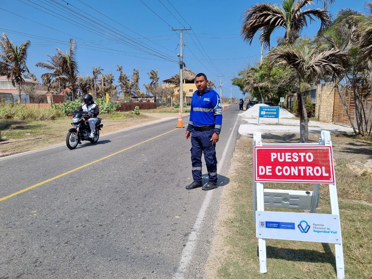 alcaldiaptocol's tweet photo. #AEstaHora desarrollamos un puesto de control y acompañamiento en diferentes sectores turísticos del municipio con el fin de garantizar una movilidad Segura en nuestra jurisdicción. https://t.co/07d2CALhId
