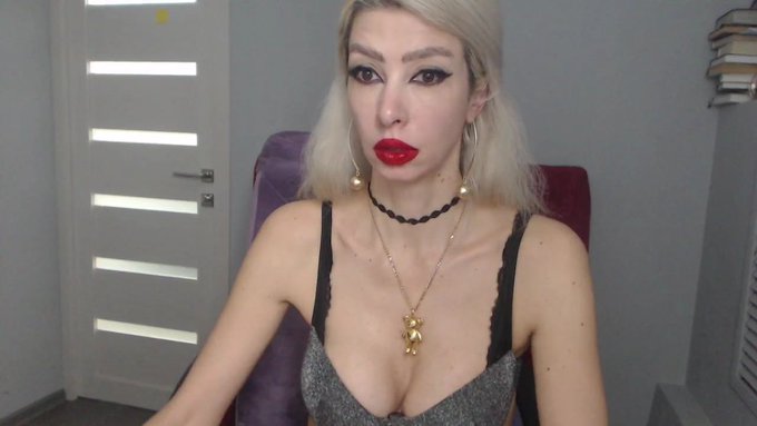 I'm online @MyFreeCams! #onmfc https://t.co/PlGLdxpm31 💚 https://t.co/fr4n7qYffb<a class="tags" href="/tag/myfreecams">@myfreecams</a><a href="/tag/onmfc"class="tags">#onmfc</a>