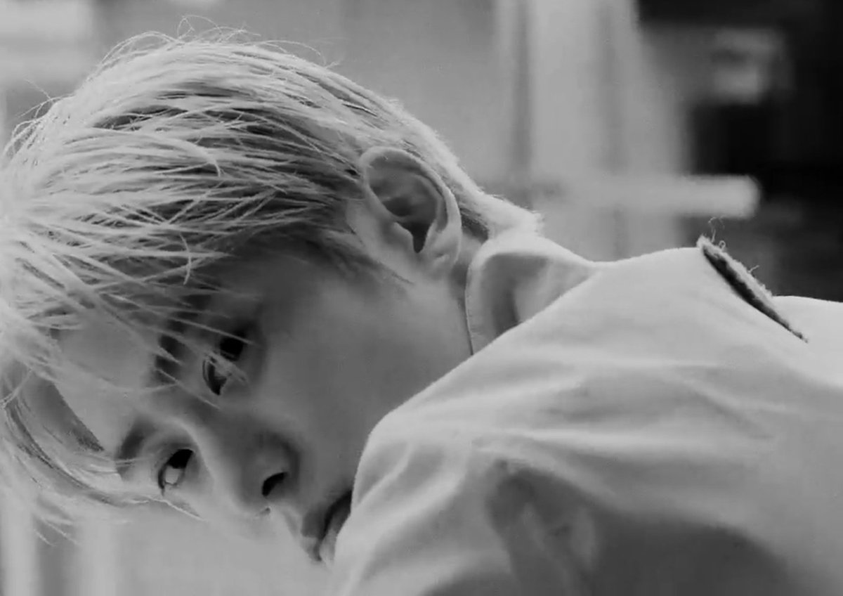 Jaeffery's tweet photo. Perhaps a 12 seconds video cut of me isn’t enough, and I could totally understand that. You gotta get more of it very soon, this April. Dazzling with the mysterious black and white hue as the main theme, which screams mysterious and perfection— Jaehyun in Prada, Esquire Korea. https://t.co/cRwmaHKOvL