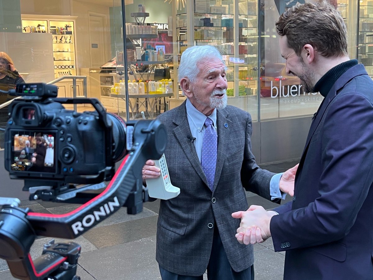 transitwireless's tweet image. On April 3rd, 1973, the very first #cellular phone call was made by Martin Cooper, of Motorola Inc., in #NYC. 

Celebrate the 50th Anniversary of this milestone in a virtual event, hosted by the @wcaorg, this Monday, April 3rd, at 3pm ET! 

Register at lnkd.in/gzB64KaW.