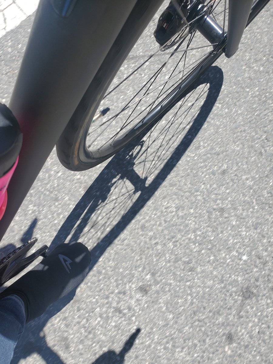 DCxFitChic's tweet photo. @30daysofbiking Day 2 is complete. The wind was not friendly towards cyclist today! Kept my route close to home. #30DaysofBiking https://t.co/QkeawNwO99