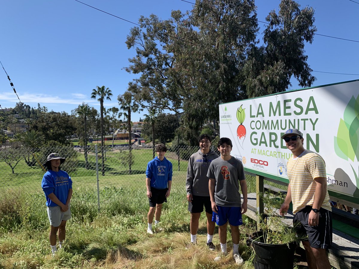 LaMesaCaParks's tweet photo. Thank you to the Grossmont High Boys Lacrosse team for volunteering their time to help clean up the La Mesa Community Garden!
@ghsboyslax #community #lamesaca #lamesaparks #Hillers @guhsdofficial https://t.co/c6GgQThUiA