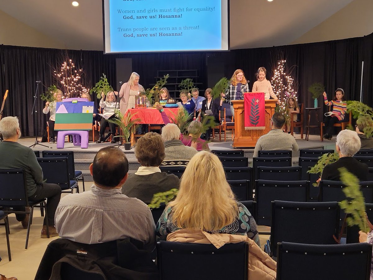 stlukeunited's tweet photo. Palm Sunday worship https://t.co/jo3503LiHU loaded and ready when you are from the team at Sunday School led by the Sunday School youth. https://t.co/cMrIYarLtg 🙏❤️🎼🌴 https://t.co/wNwBopPOWq