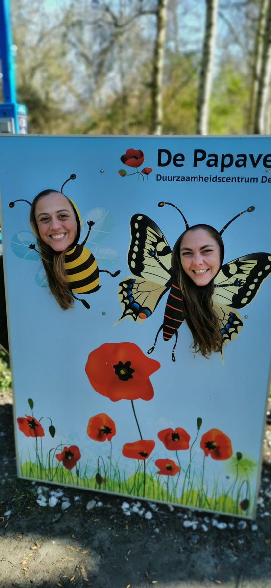 Voor wie vandaag nog niet gelachen heeft. Groetjes namens mij en leerling Sabrina. We hebben een prachtige dag gehad op de #lentefair bij de @PapaverDelft