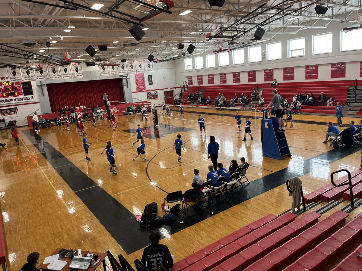 RedHawkVB's tweet photo. 5th Grade Ship is underway and it’s an All-SJF Final 🦅🦅 6th Grade Championship is also set➡️ St. Als vs. St. Michael #WildcatsVsRaiders🏐🏐 #RedHawkInvite🏆 https://t.co/fDD2rwmKEL